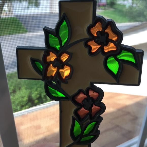 Floral Stained Glass Red Green Yellow Enamel Metal Christian Cross 4.5" - Picture 1 of 4